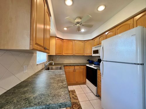 238 Kent, West Palm Beach, FL 33417-1728