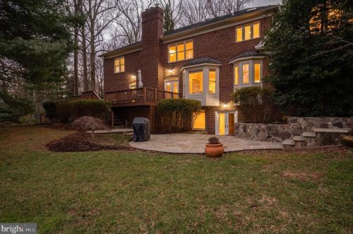 281 Golden Woods Ct, Great Falls VA  22066-4152 exterior