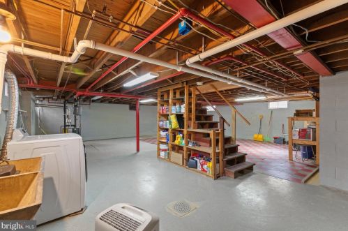 106 Roselle Ave, Lancaster PA  17603-6672 exterior