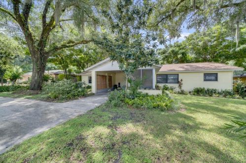 318 Beresford Ave, Deland, FL 32724-6912