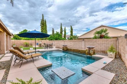 22866 73rd Dr, Glendale, AZ 85310-5807