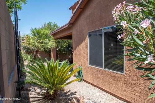 10752 Sanctuary Ridge Ln, Tucson, AZ 85747-6062