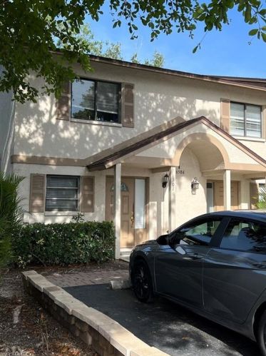 26586 Southern Pines Dr, Bonita Springs, FL 34135-1100