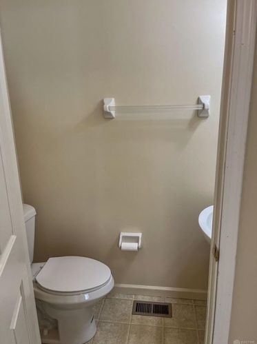 115 Springhouse Dr, Englewood OH  45322-8795 exterior