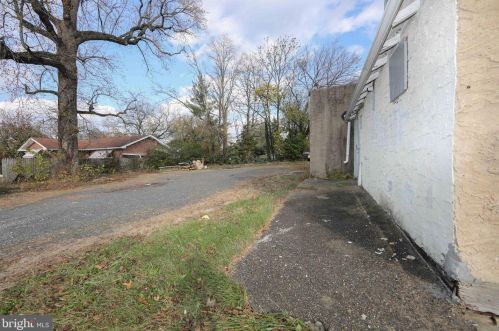 7701 Park Ave, Camden NJ  08109-3534 exterior