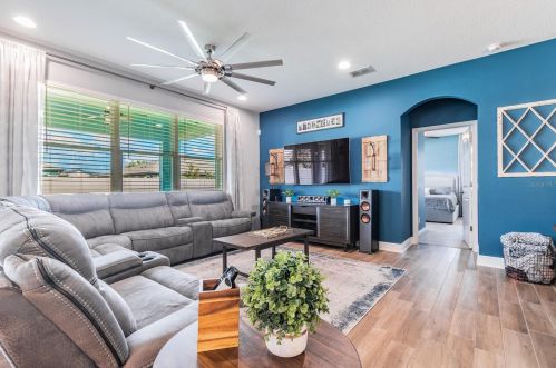 8236 Sequester Loop, Land O Lakes FL  34637-7592 exterior