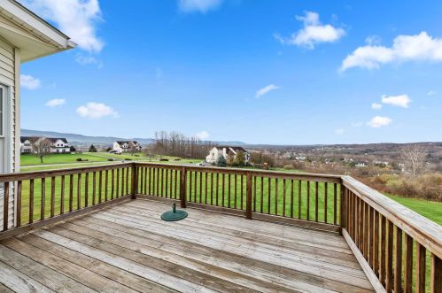 204 Roosevelt Dr, Poughquag NY  12570-5244 exterior