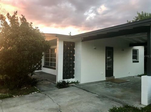 907 Iron Oak Dr, Orlando, FL 32809-5846