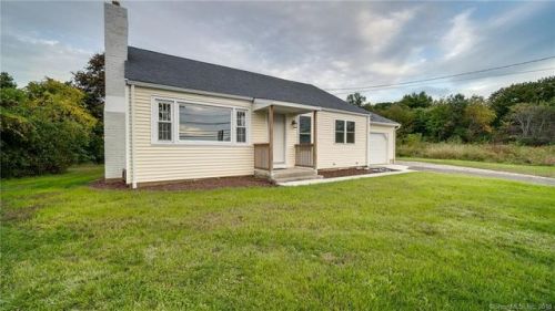 738 Saybrook Rd, Middletown, CT 06457-4721