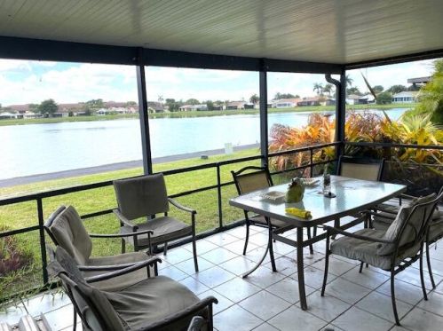 5727 Mirror Lakes Blvd, Boynton Beach, FL 33472-1225