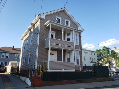 189 Regent Ave, Providence, RI 02908-4526
