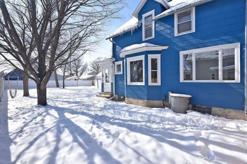 1115 1st St, Faribault, MN 55021-5409