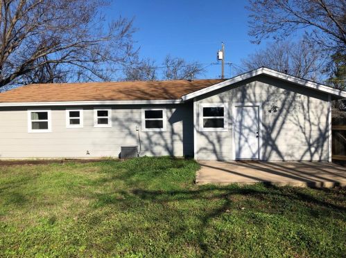 1028 Elm St, Stephenville, TX 76401-2412