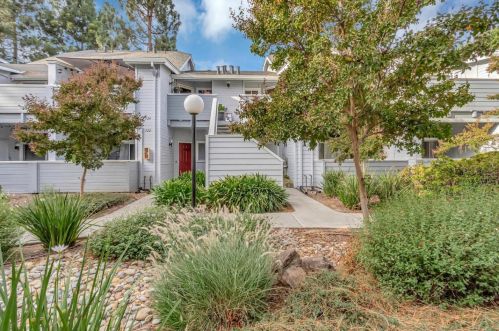 520 Shadowgraph Dr, San Jose, CA 95110-3568