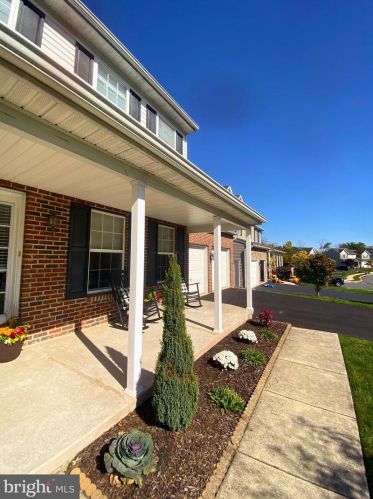 2055 Canyon Creek Rd, Gilbertsville, PA 19525-7001