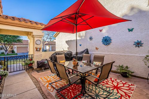 45 9th Pl, Mesa, AZ 85201-4305