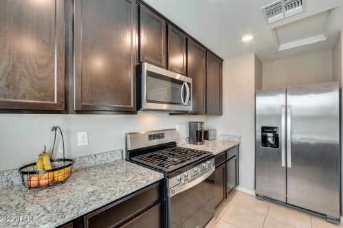 3929 79th Dr, Phoenix AZ  85043 exterior