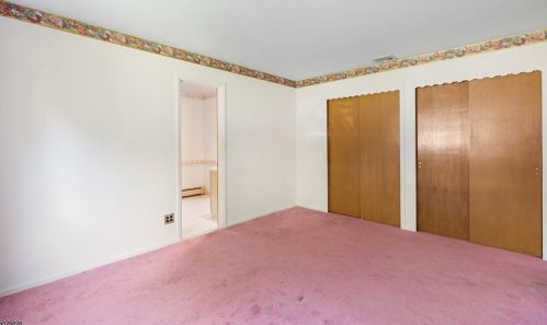 82 Lee Dr, Paterson NJ  07508-3038 exterior