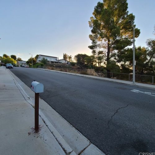 28535 Winterdale Dr, Santa Clarita CA  91387-3136 exterior