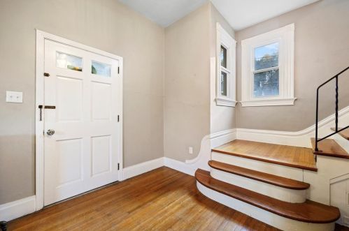 92 Steuben St, Pittsburgh, PA 15205-2753