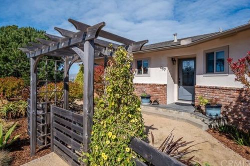 489 Hill St, Morro Bay, CA 93442-3617