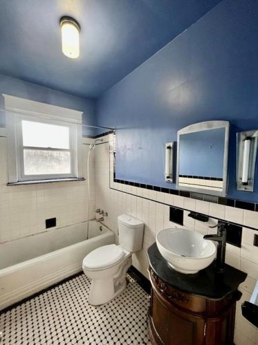 723 1st St, Palmerton PA  18071-1504 exterior