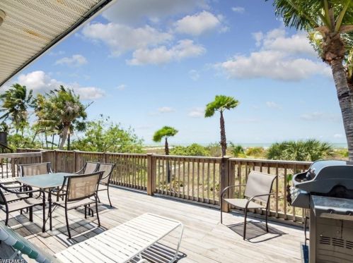 6000 Gulf Rd, Fort Myers Beach FL  33931-4315 exterior
