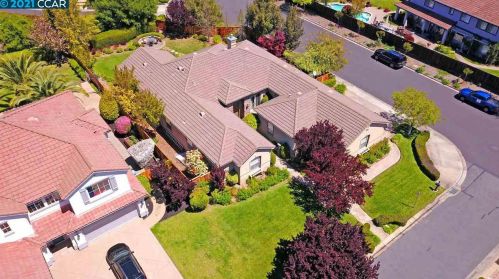 600 Stevens Ct, Danville, CA 94506-4805