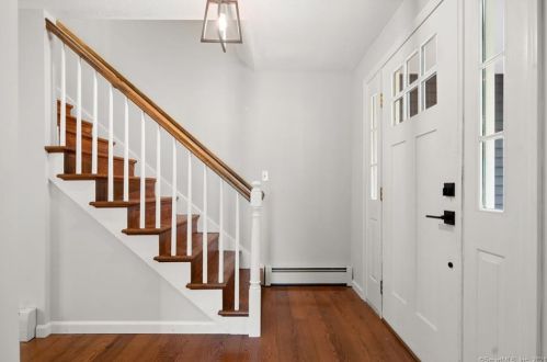 208 Lefoll Blvd, Wapping CT  06074-4261 exterior