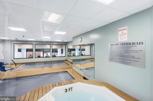 1420 Locust St, Philadelphia PA  19102-4201 exterior