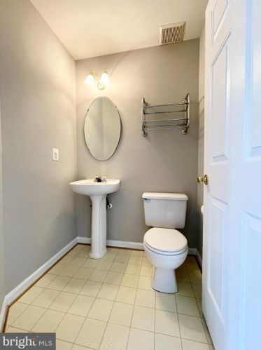 9843 Bartley Ct, Fredericksburg VA  22408-9227 exterior