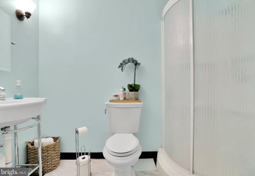 357 Locust Grove Dr, Purcellville VA  20132-3285 exterior