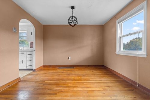 715 Hamil Rd, Verona PA  15147-2924 exterior