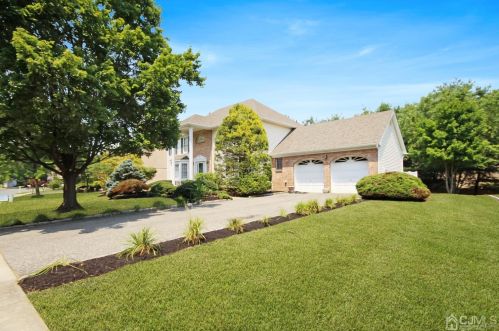 9 Jason Dr, East Brunswick NJ  08816-3342 exterior