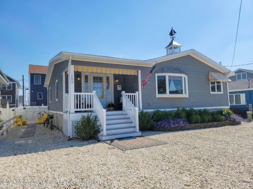 209 Ocean Bay Blvd, Lavallette, NJ 08735-1621