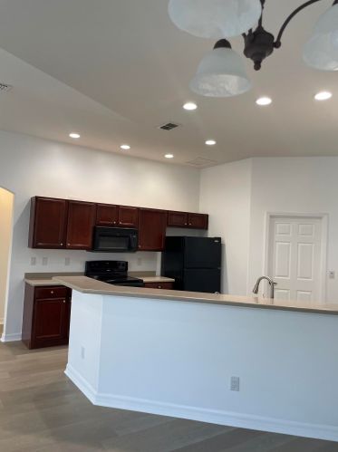1391 Bellevue Ave, Fort Pierce FL  34953-1210 exterior