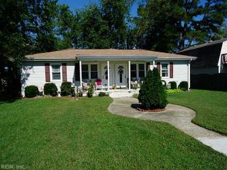 4714 King St, Portsmouth, VA 23707-2220