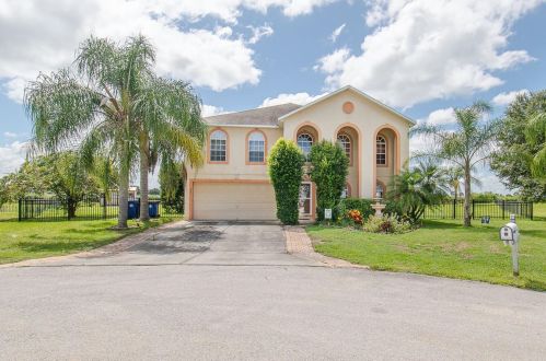 201 Vista View Ave, Eagle Lake, FL 33839-3265