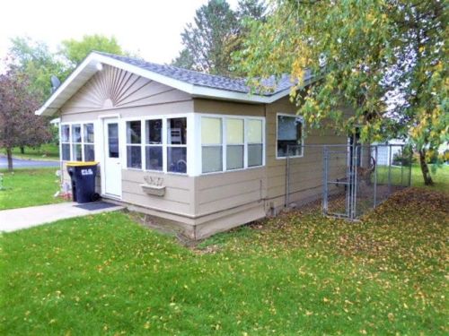 1139 Debra St, Ellsworth, WI 54011-9045