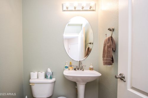 950 Kelsi Ave, San Tan Valley AZ  85140-4141 exterior