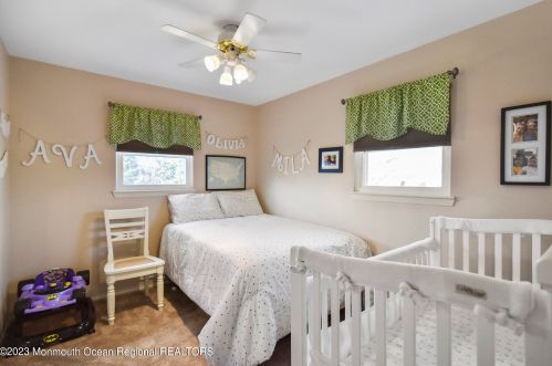 16 Galway Dr, Hazlet NJ  07730-1112 exterior