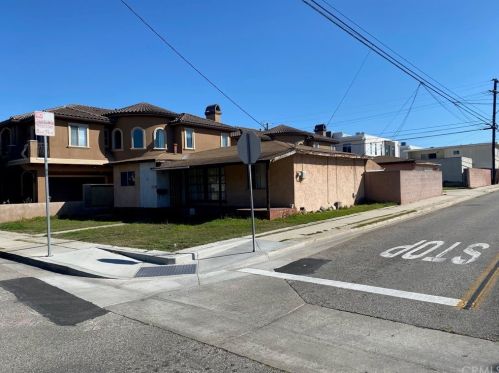 2200 Voorhees Ave, Redondo Beach, CA 90278-2424