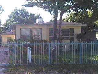 218 100th Ter, Miami, FL 33150-1438