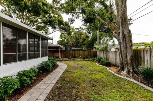 7098 78th St, Pinellas Park FL  33781-3731 exterior