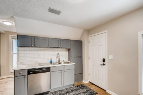 2732 Garfield Ave, Minneapolis MN 55408-2104 exterior