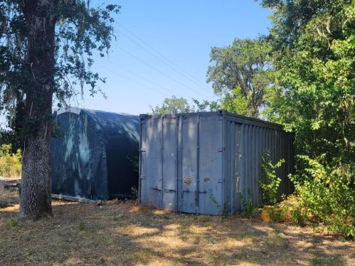 21801 Eastside Rd, Willits CA  95490-5700 exterior