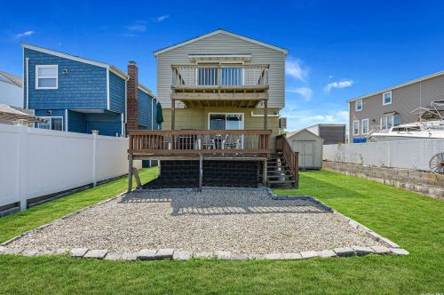 402 Cross Bay Blvd, Far Rockaway, NY 11693-1027