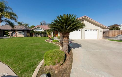410 Windy Gap Ct, Bakersfield, CA 93308-7824