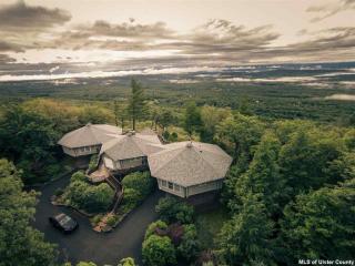 48 Raycliffe Dr, Woodstock, NY 12498-2014