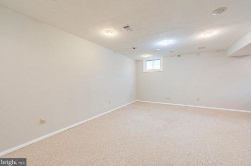 626 Worchester St, Herndon VA  20170-3139 exterior